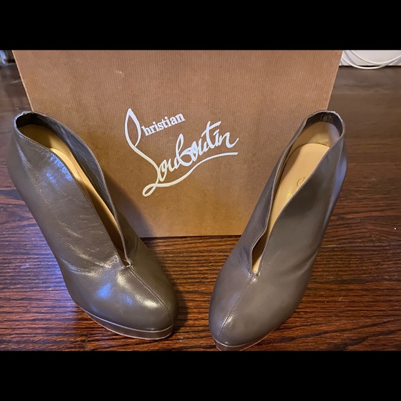 Louboutin heels with platform, pewter, size 39 - Picture 3 of 6